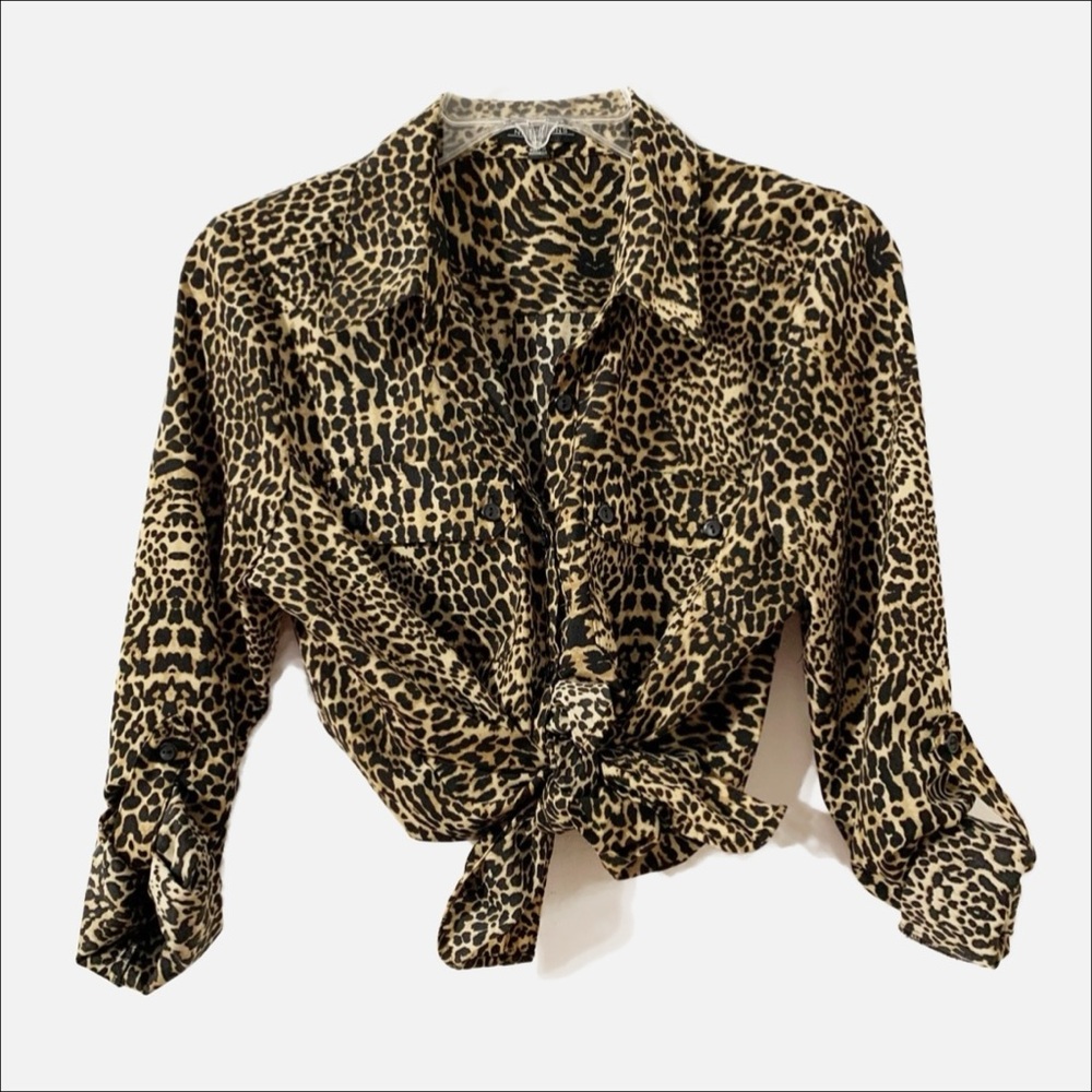 Notations Petites Leopard Print Button Front Poin… - image 1